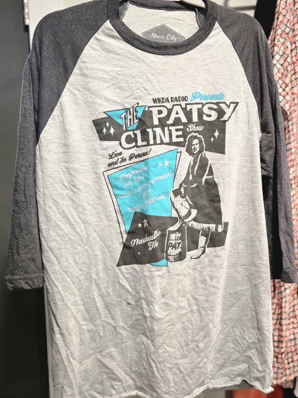 Music City Threads Patsy Cline Retro Concert Raglan Baseball Tee Gray Large